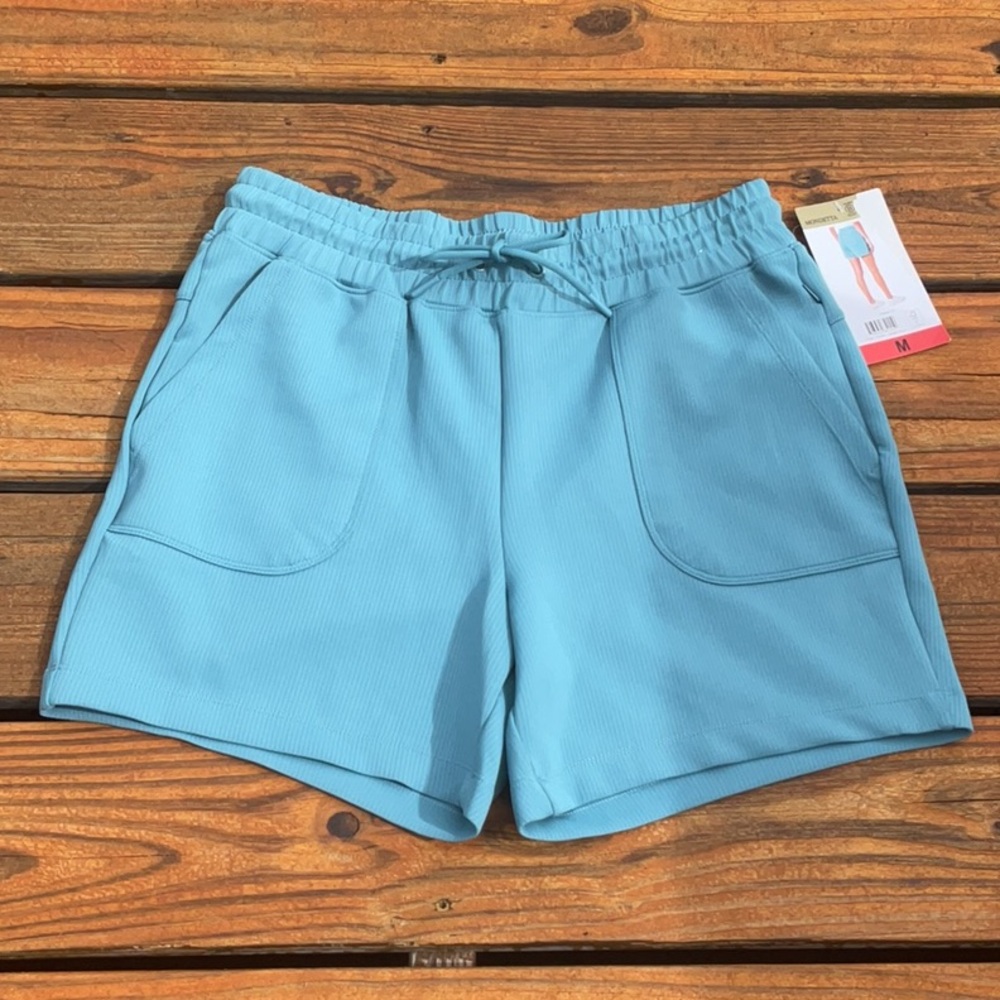 NWT Mondetta Women’s 5” Inseam Soft Ribbed Active Shorts Size Medium